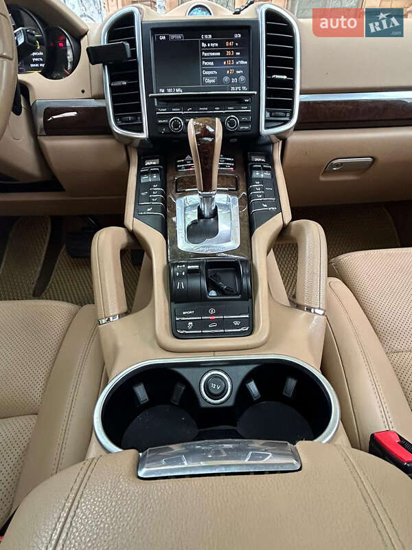 Позашляховик / Кросовер Porsche Cayenne 2012 в Дніпрі
