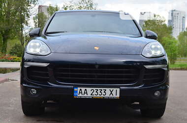 Внедорожник / Кроссовер Porsche Cayenne 2015 в Киеве