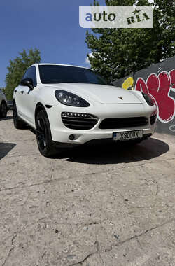 Позашляховик / Кросовер Porsche Cayenne 2014 в Кам'янському