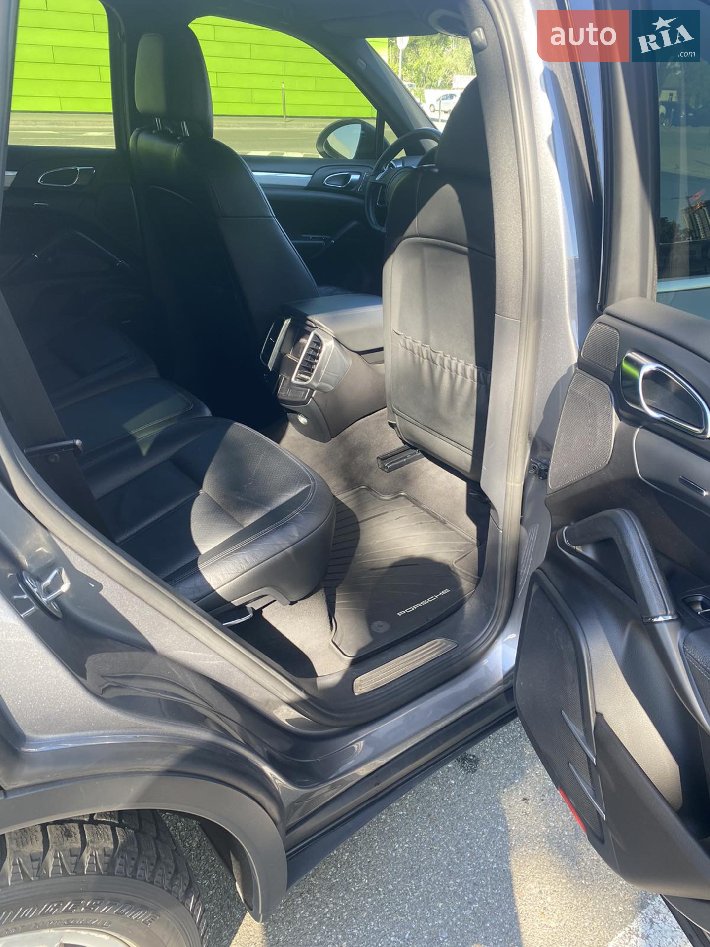 2010 Porsche Cayenne - мініатюра 3