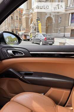 Позашляховик / Кросовер Porsche Cayenne 2015 в Одесі