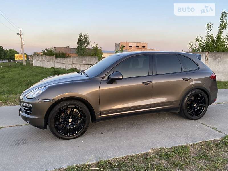 Позашляховик / Кросовер Porsche Cayenne 2012 в Павлограді