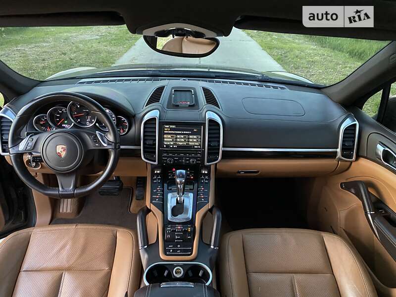 Позашляховик / Кросовер Porsche Cayenne 2012 в Павлограді