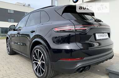 Внедорожник / Кроссовер Porsche Cayenne 2019 в Львове