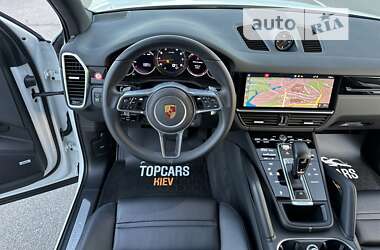 Внедорожник / Кроссовер Porsche Cayenne 2021 в Киеве