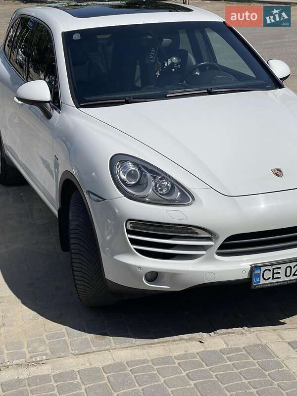 Внедорожник / Кроссовер Porsche Cayenne 2012 в Герце
