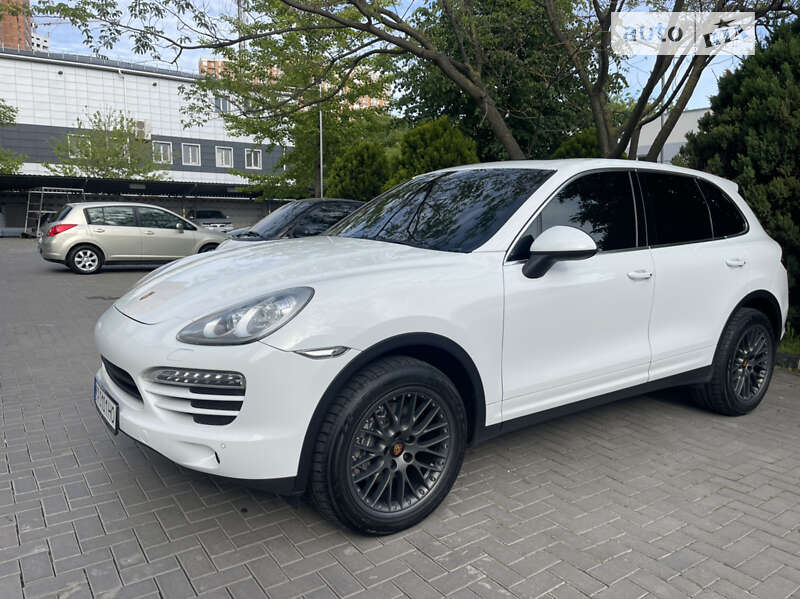 Позашляховик / Кросовер Porsche Cayenne 2013 в Одесі