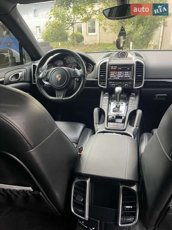 Внедорожник / Кроссовер Porsche Cayenne 2013 в Одессе