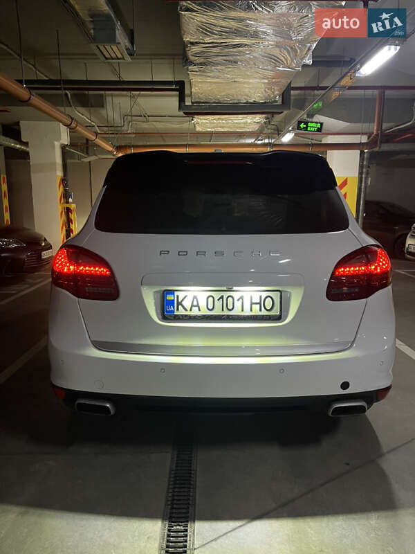 Внедорожник / Кроссовер Porsche Cayenne 2013 в Одессе