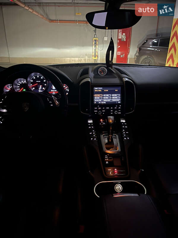 Внедорожник / Кроссовер Porsche Cayenne 2013 в Одессе