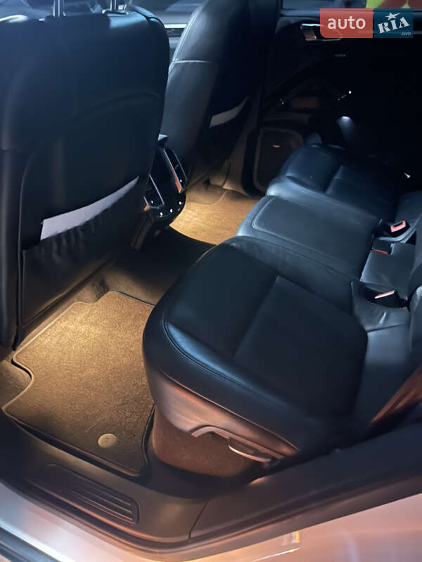 Внедорожник / Кроссовер Porsche Cayenne 2013 в Одессе
