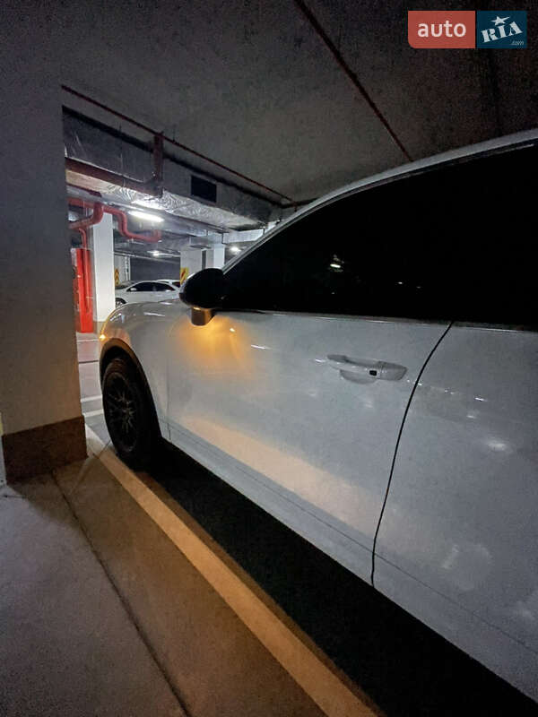 Внедорожник / Кроссовер Porsche Cayenne 2013 в Одессе