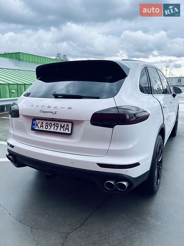 Позашляховик / Кросовер Porsche Cayenne 2014 в Києві