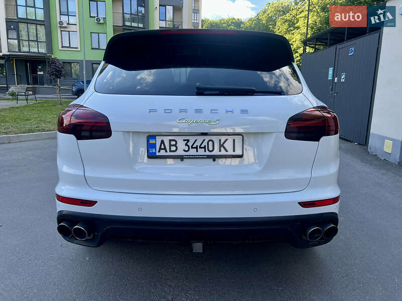 Позашляховик / Кросовер Porsche Cayenne 2016 в Вінниці