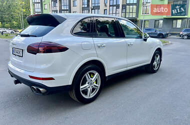 Внедорожник / Кроссовер Porsche Cayenne 2016 в 