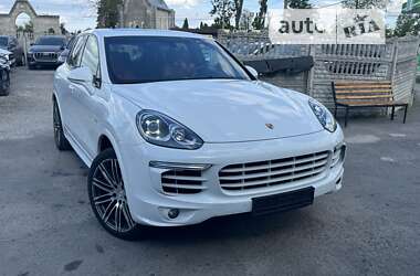 Внедорожник / Кроссовер Porsche Cayenne 2015 в Тернополе