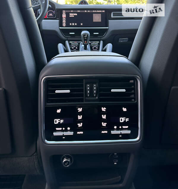 Позашляховик / Кросовер Porsche Cayenne 2020 в Одесі