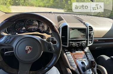 Позашляховик / Кросовер Porsche Cayenne 2013 в Ужгороді