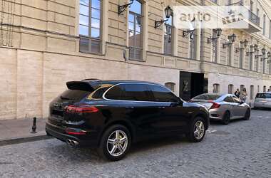 Внедорожник / Кроссовер Porsche Cayenne 2015 в Одессе