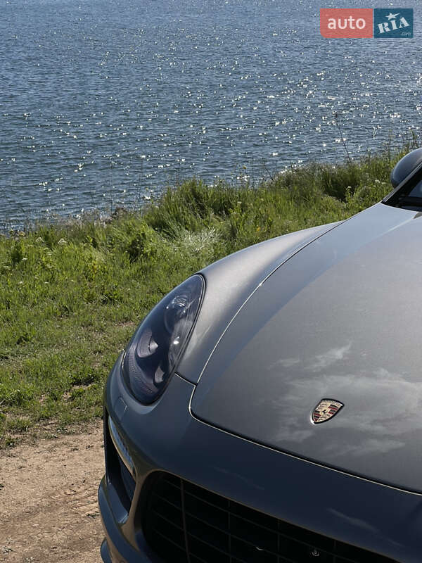 Позашляховик / Кросовер Porsche Cayenne 2014 в Одесі