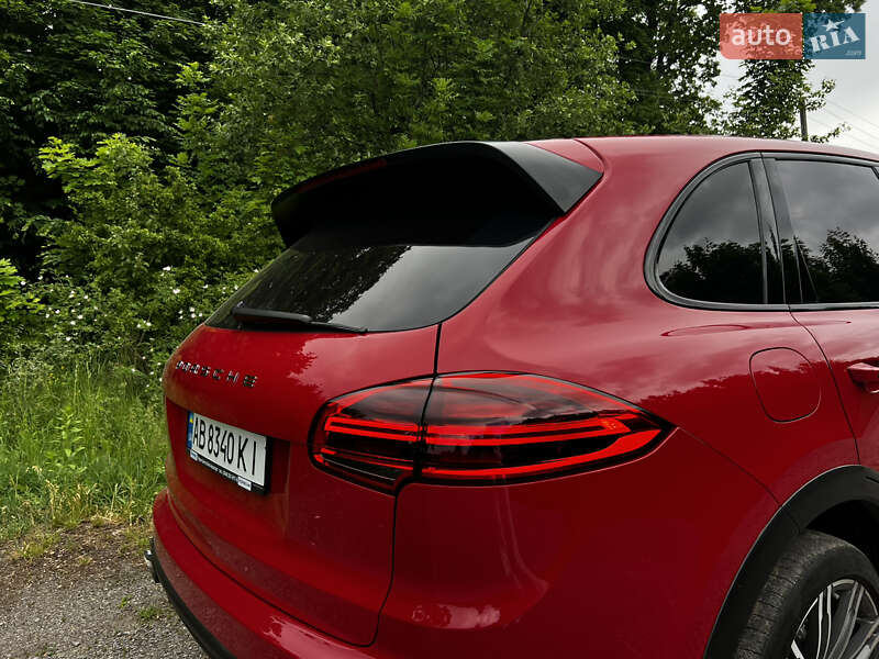 Внедорожник / Кроссовер Porsche Cayenne 2014 в Киеве