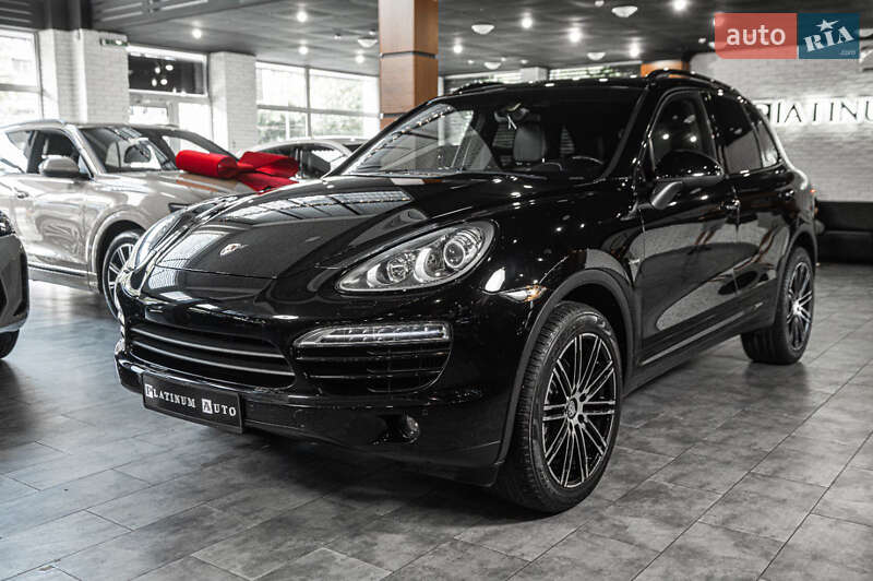 Внедорожник / Кроссовер Porsche Cayenne 2013 в Одессе