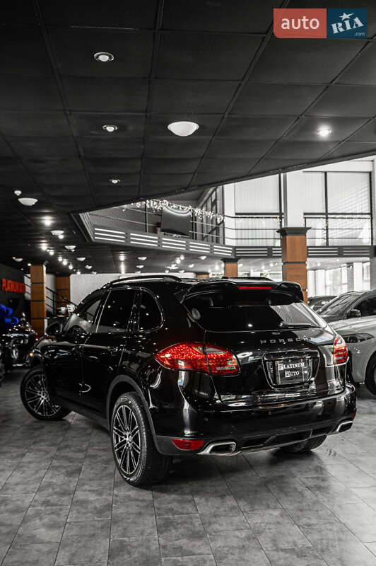 Внедорожник / Кроссовер Porsche Cayenne 2013 в Одессе