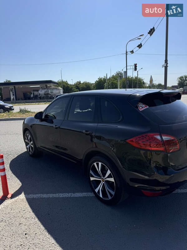 Позашляховик / Кросовер Porsche Cayenne 2012 в Дніпрі