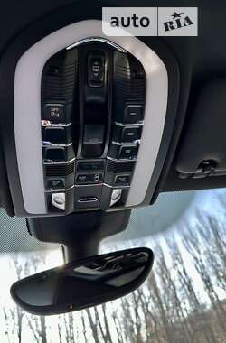 Внедорожник / Кроссовер Porsche Cayenne 2013 в 