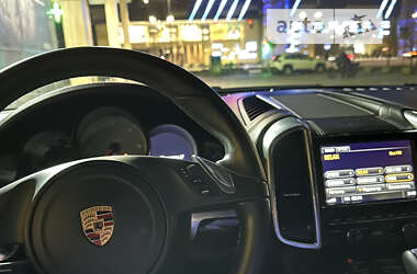 Внедорожник / Кроссовер Porsche Cayenne 2013 в 