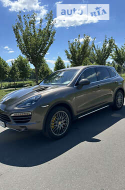 Позашляховик / Кросовер Porsche Cayenne 2010 в Києві