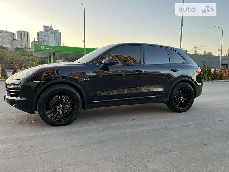 Позашляховик / Кросовер Porsche Cayenne 2013 в Дніпрі