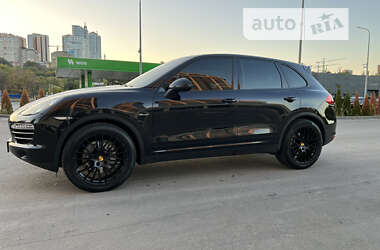Внедорожник / Кроссовер Porsche Cayenne 2013 в 