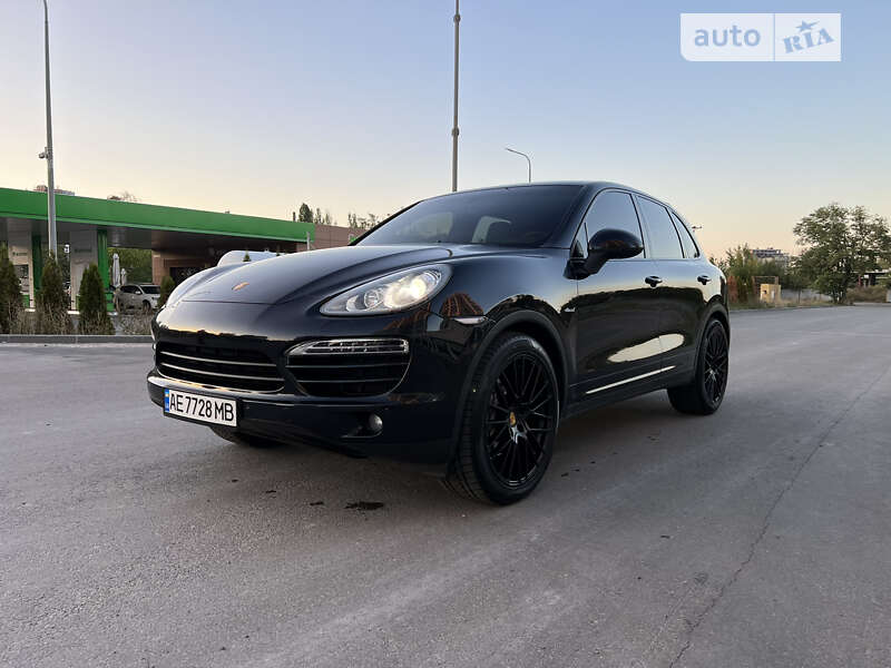 Позашляховик / Кросовер Porsche Cayenne 2013 в Дніпрі