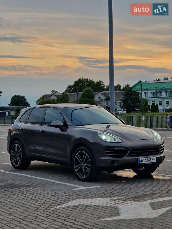 Porsche Cayenne 2011