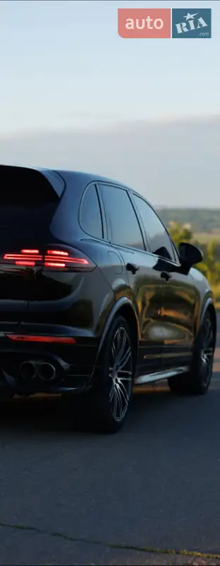 Porsche Cayenne 2015 VIN WP1AD2A20GLA78516 фото оголошення 2 з 56
