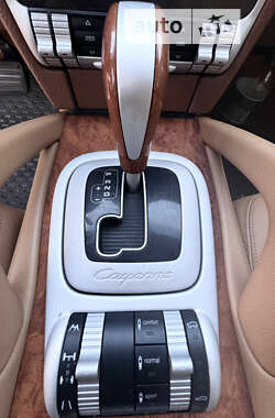 Внедорожник / Кроссовер Porsche Cayenne 2005 в 