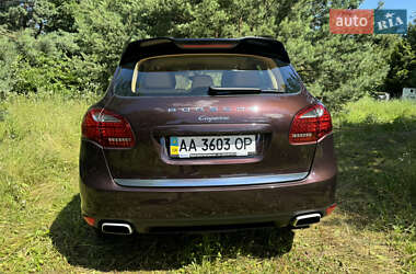 Внедорожник / Кроссовер Porsche Cayenne 2013 в Киеве