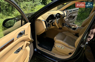Внедорожник / Кроссовер Porsche Cayenne 2013 в Киеве