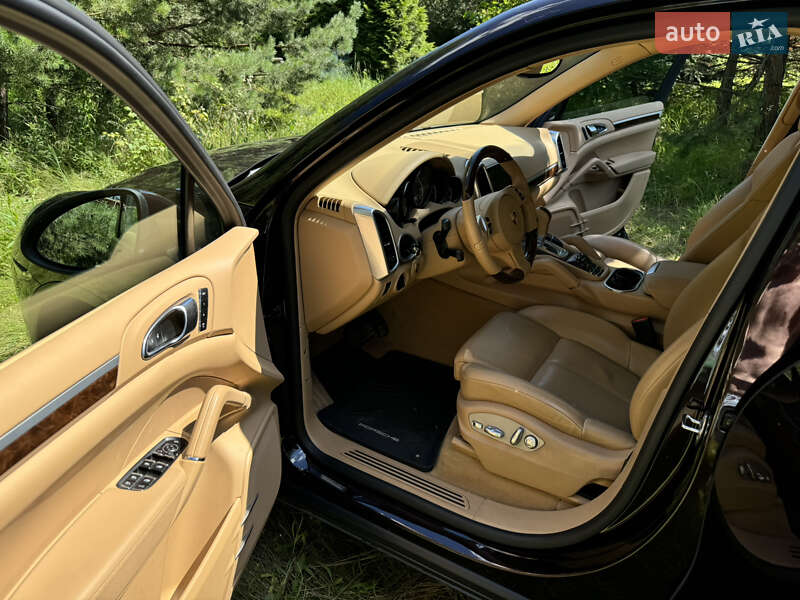 Позашляховик / Кросовер Porsche Cayenne 2013 в Києві