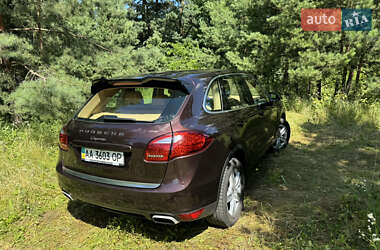 Внедорожник / Кроссовер Porsche Cayenne 2013 в Киеве