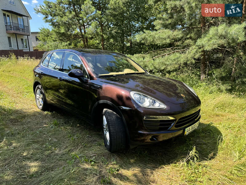 Позашляховик / Кросовер Porsche Cayenne 2013 в Києві