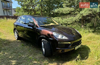 Позашляховик / Кросовер Porsche Cayenne 2013 в 