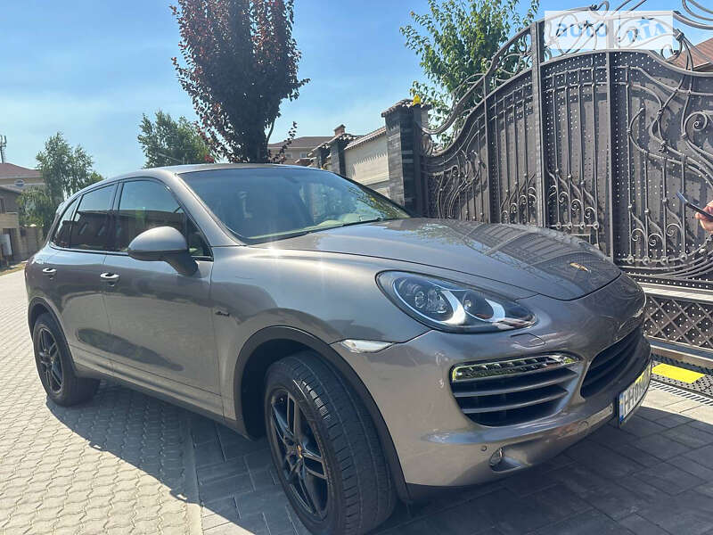 Внедорожник / Кроссовер Porsche Cayenne 2013 в Одессе