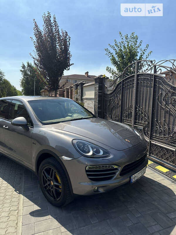Внедорожник / Кроссовер Porsche Cayenne 2013 в Одессе