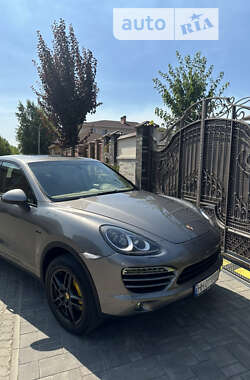 Внедорожник / Кроссовер Porsche Cayenne 2013 в 