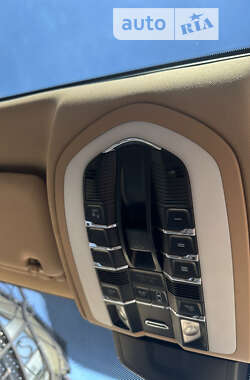 Внедорожник / Кроссовер Porsche Cayenne 2013 в 