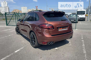 Позашляховик / Кросовер Porsche Cayenne 2012 в Києві