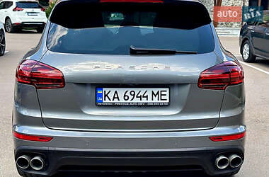 Позашляховик / Кросовер Porsche Cayenne 2015 в Києві