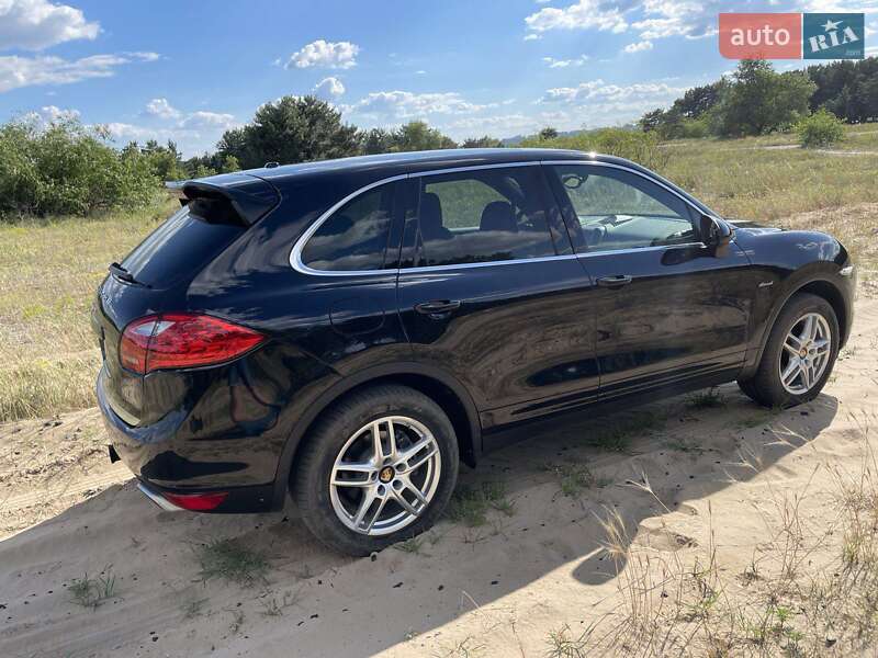 Внедорожник / Кроссовер Porsche Cayenne 2013 в Днепре